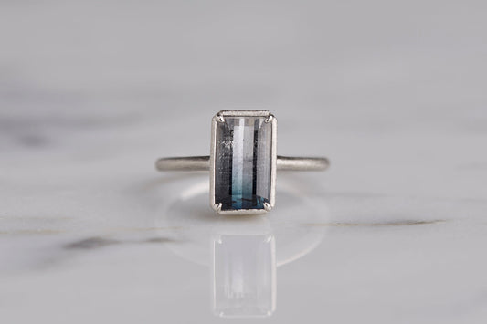 Bicolor tourmaline ring