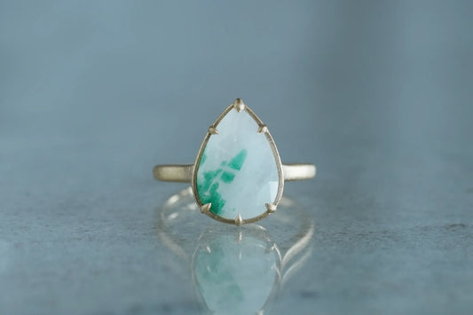 [Ryui Monthly piece] Matrix emerald ring