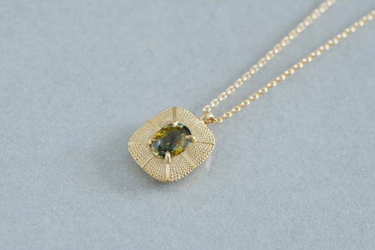 Bicolor sapphire necklace