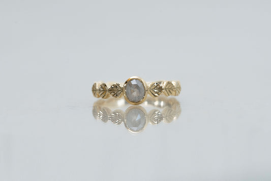 Leaf little ring + diamond (gray)