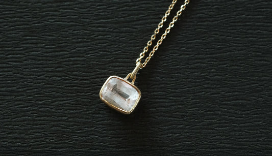 [Monthly piece] Tube in topaz necklace