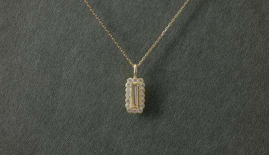 Baguette cut diamond necklace (light brown)