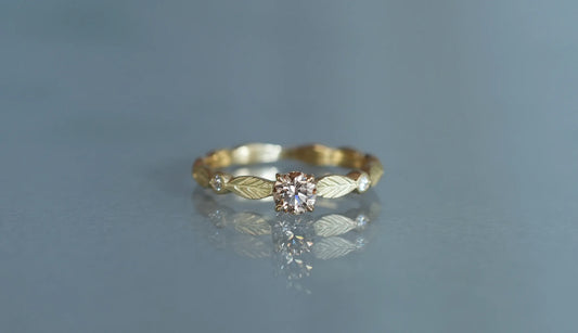 Bloom ring + diamond (light brown)