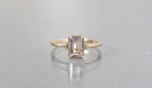 Goethite in amethyst ring / K10 Smoky gold