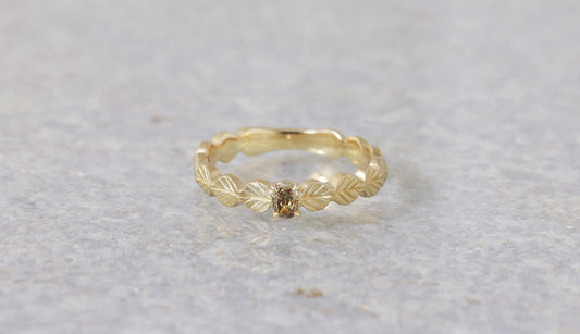 Leaf little ring + diamond (yellow brown)