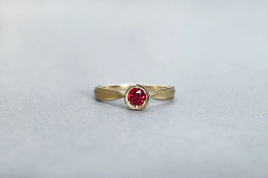 Tulip ring + ruby