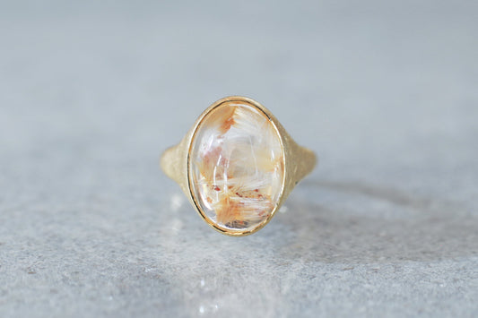 Rutile in quartz ring