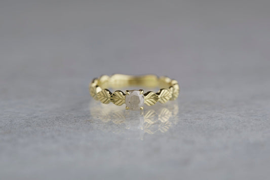 Leaf little ring + diamond