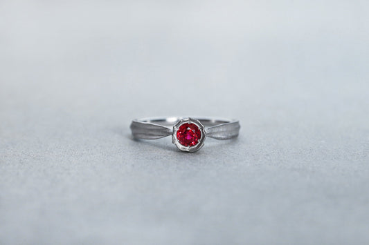 Tulip ring + ruby