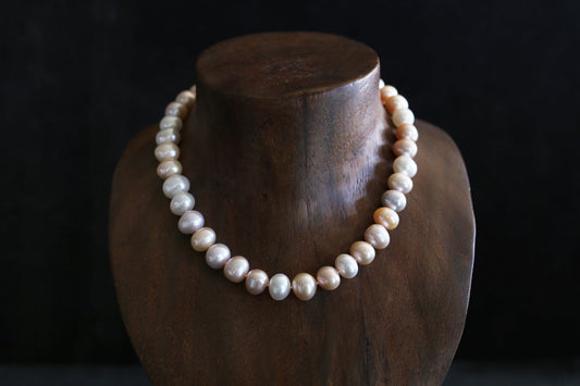 Multi color pearl necklace / special